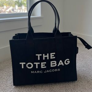 Marc Jacobs The Tote Bag
